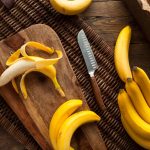 Liquidificar casca de banana com vinagre: por que recomendam fazê-lo e para que serve