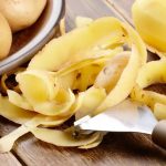 Liquidificar casca de batata com bicarbonato: por que é recomendado e para que serve