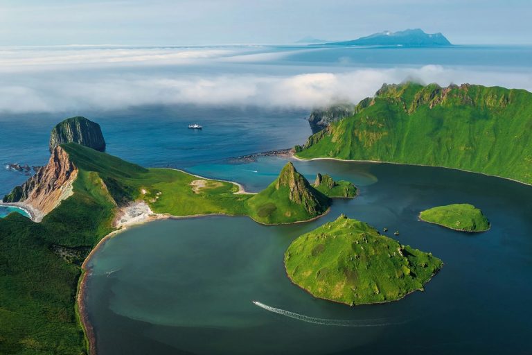 Foi declarada Património da Humanidade e agora é um depósito de lixo: a ilha que acumula toneladas de resíduos