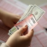 O ato de generosidade do vencedor de 123 milhões de euros na Euromilhões: «Ensinaram-me a ajudar no que pudesse»