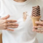 Por que recomendam colocar giz branco sobre as manchas de gordura na roupa e para que serve