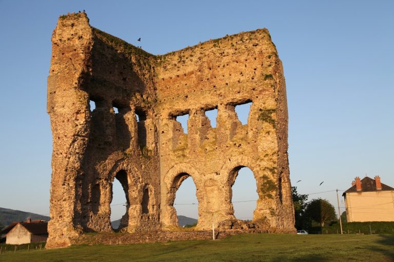 Foi descoberto um grande povoado da Gália pré-romana com um poderoso sistema de defesa, preservado após a conquista